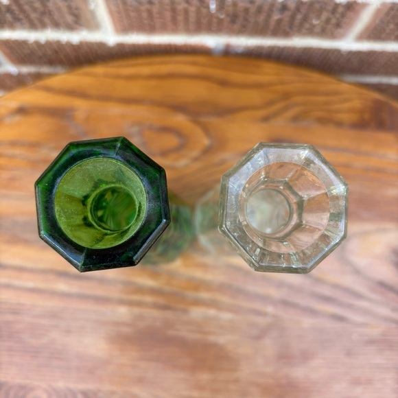Vintage MCM Anchor Hocking Forest Green and Clear Starburst Pattern Bud Vases - Picture 3 of 6